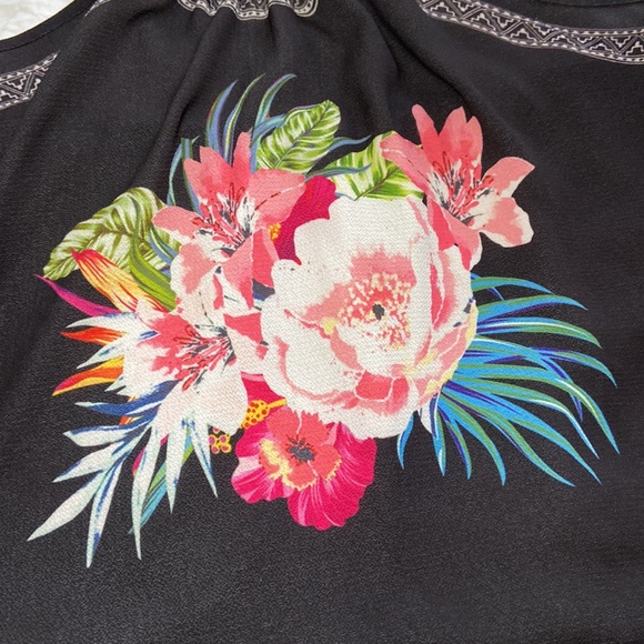 LIVE TO BE SPOILED - TROPICAL HALTER TOP - Picture 8 of 14